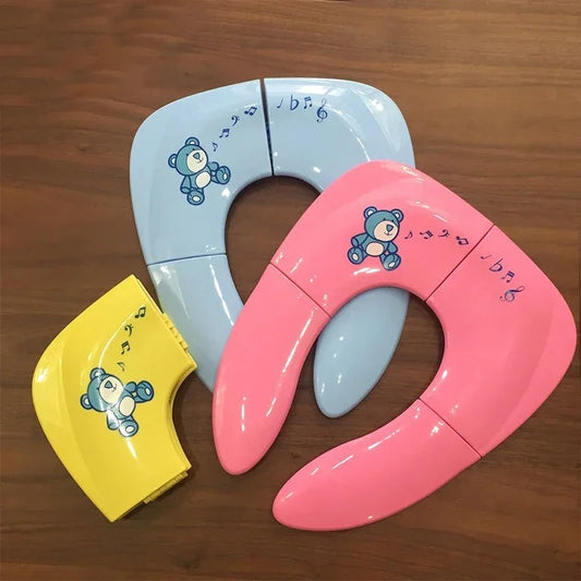 EASY PEE™: Diseñado para que tu hijo use cualquier baño con confianza
